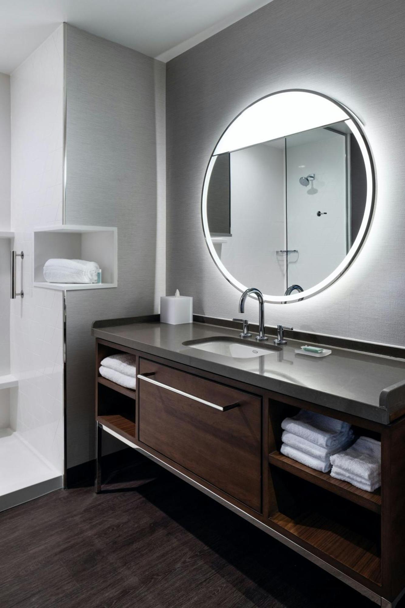 Courtyard By Marriott St Paul Downtown Saint Paul
