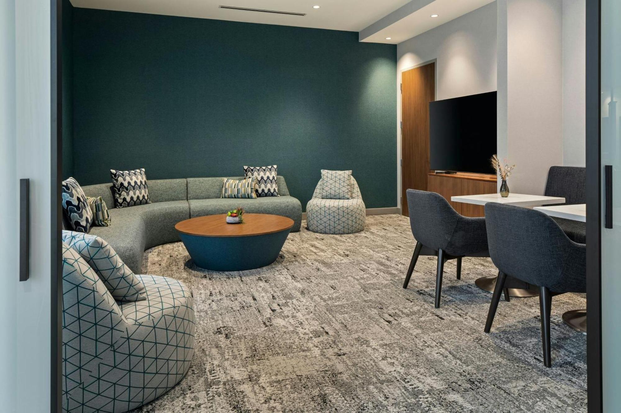 Courtyard By Marriott St Paul Downtown *
