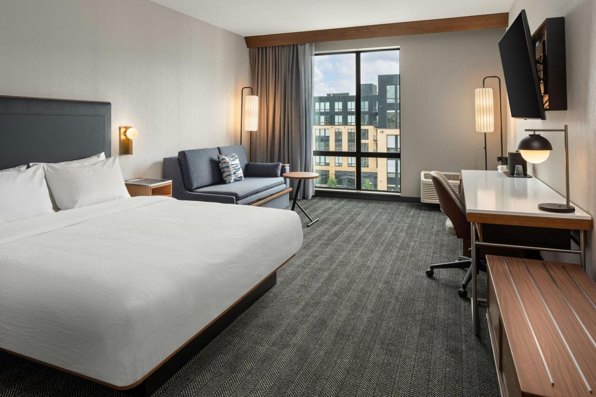 Courtyard By Marriott St Paul Downtown