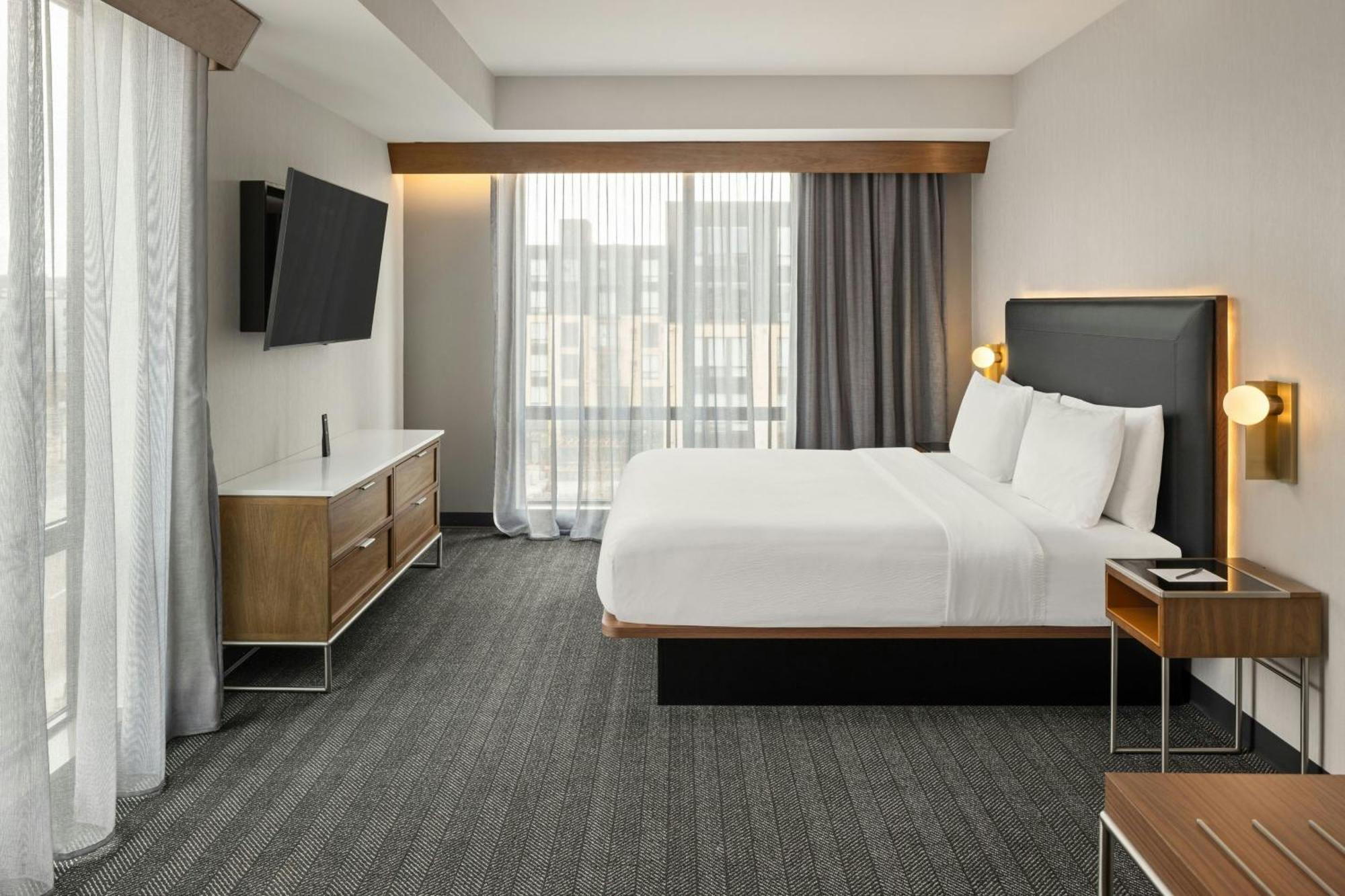 Courtyard By Marriott St Paul Downtown Saint Paul